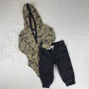 Carter’s Baby Boy 2-Piece Set, Size 9 months